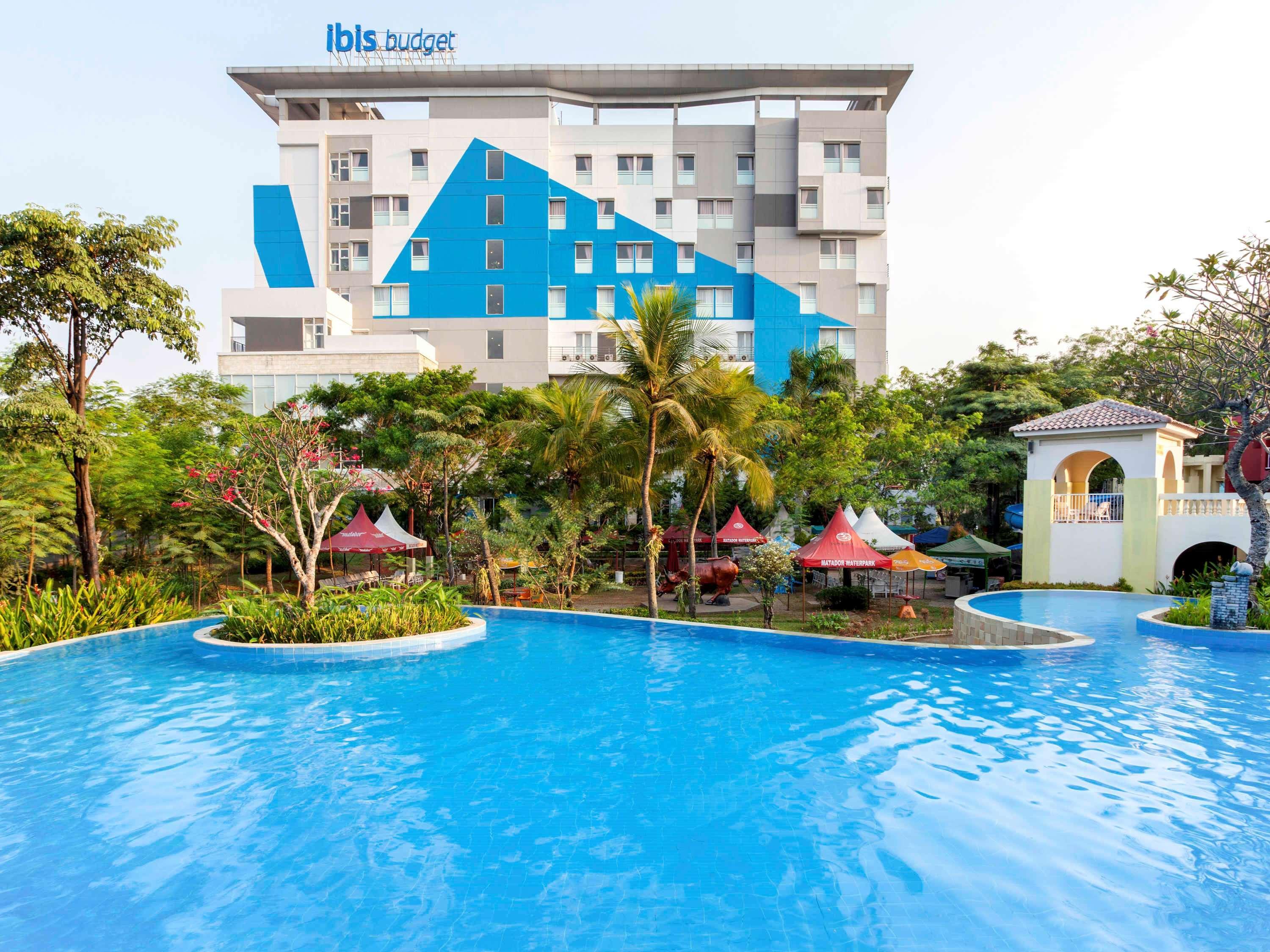Ibis Budget Cikarang Festival Bekasi Buitenkant foto