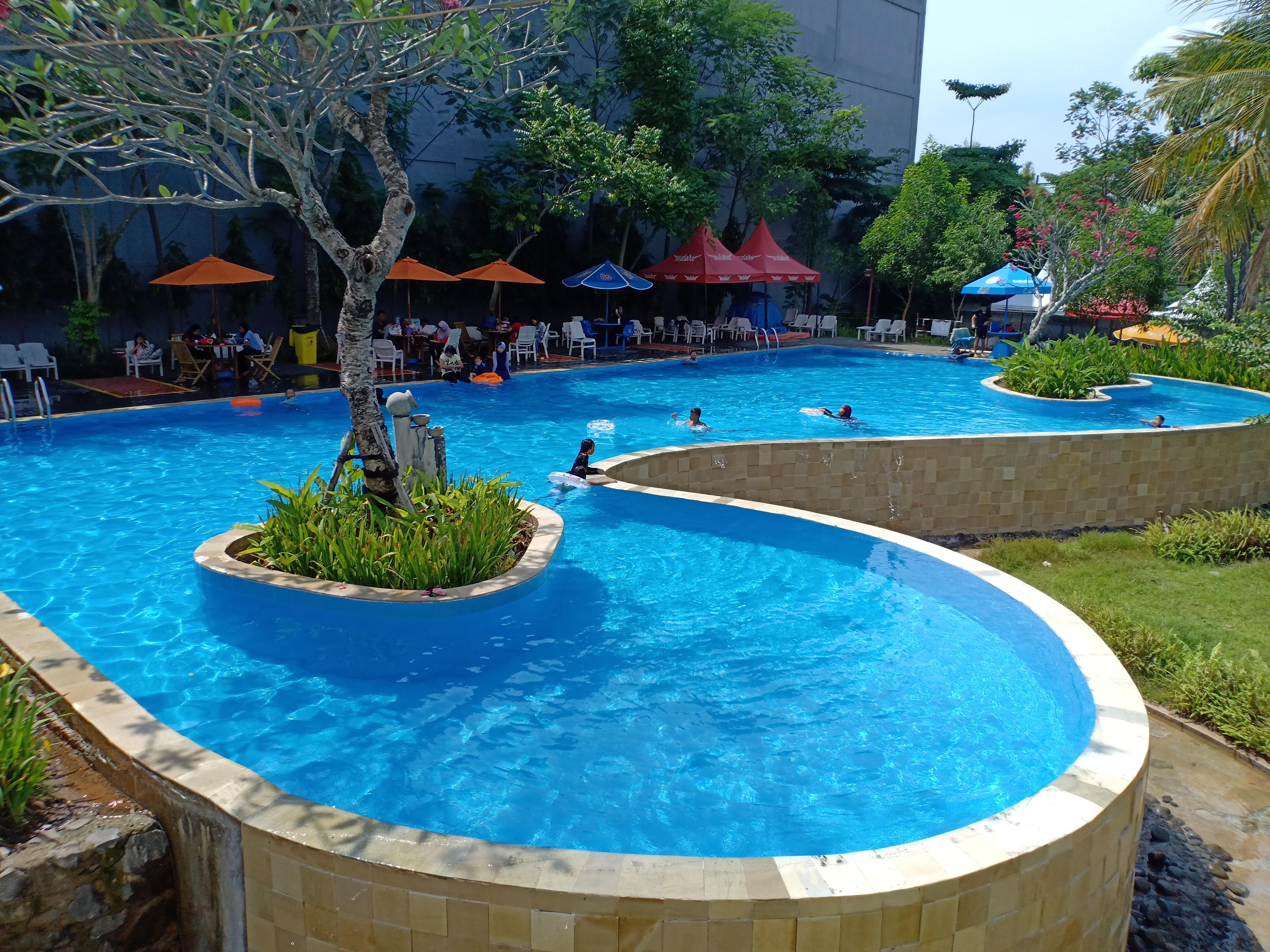 Ibis Budget Cikarang Festival Bekasi Buitenkant foto
