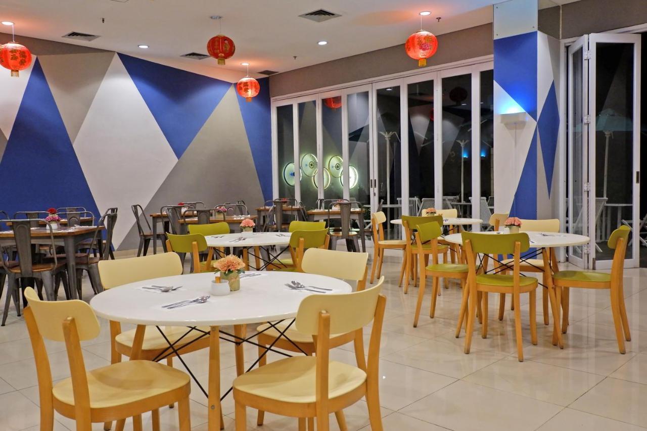 Ibis Budget Cikarang Festival Bekasi Buitenkant foto