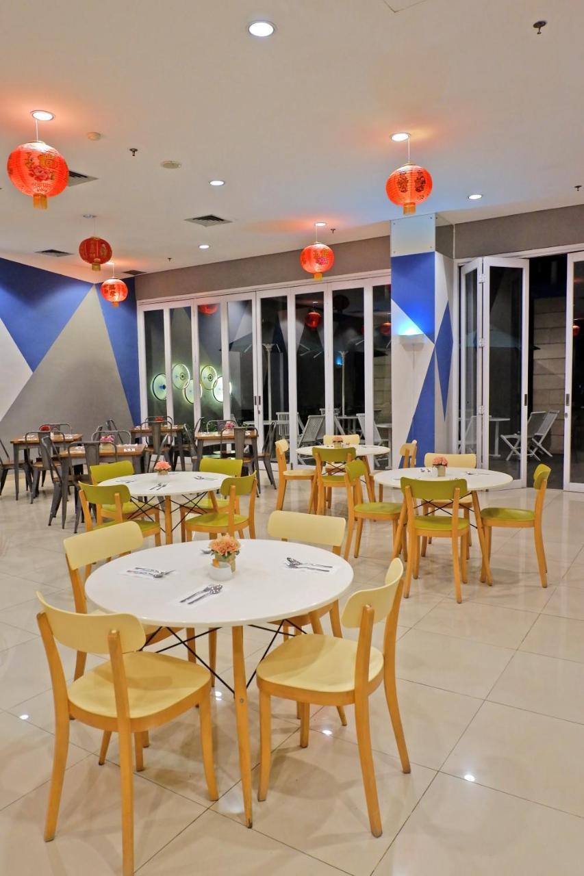 Ibis Budget Cikarang Festival Bekasi Buitenkant foto