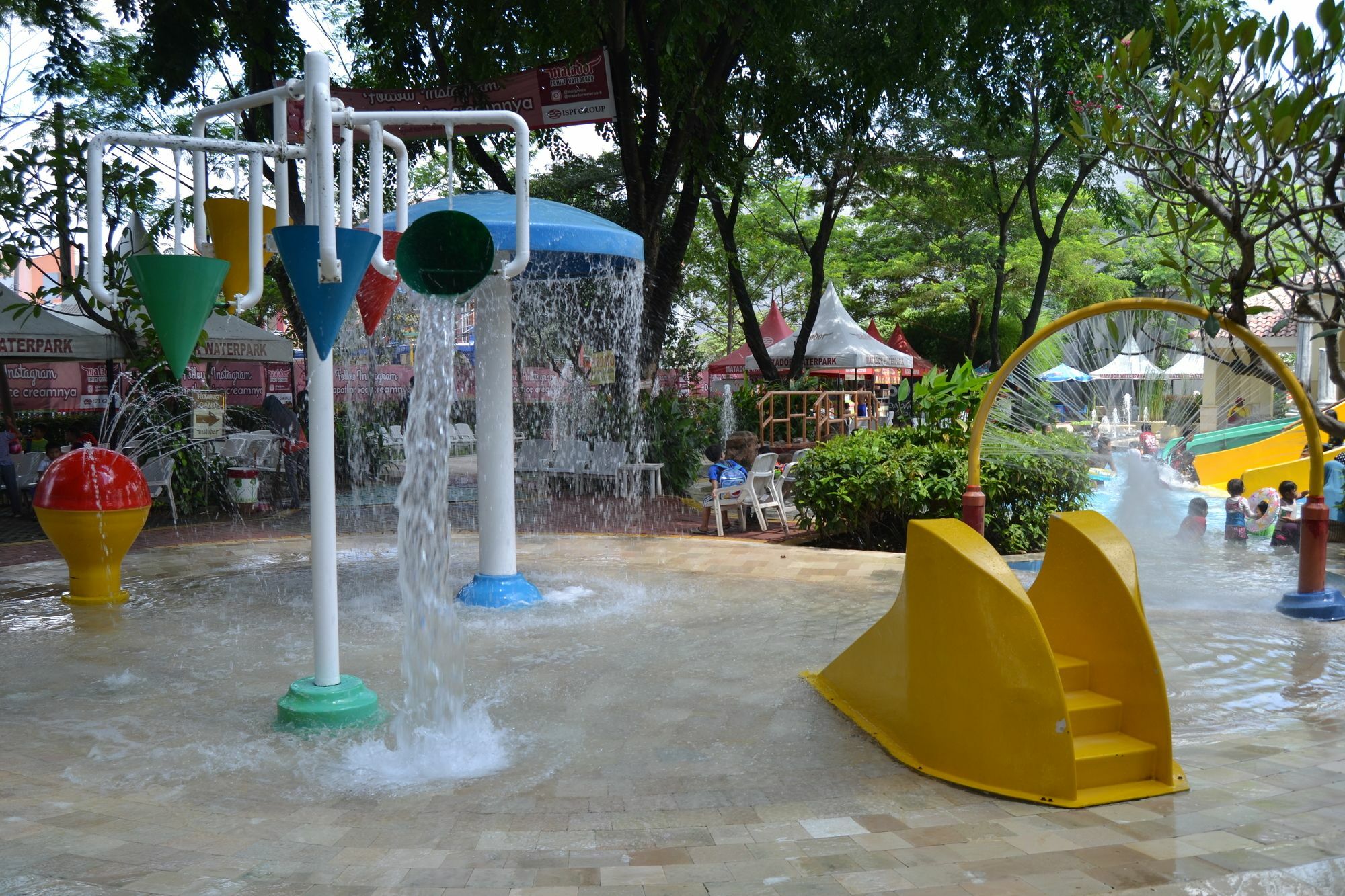 Ibis Budget Cikarang Festival Bekasi Buitenkant foto